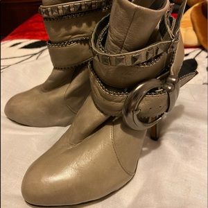 Dolca Vita Booties